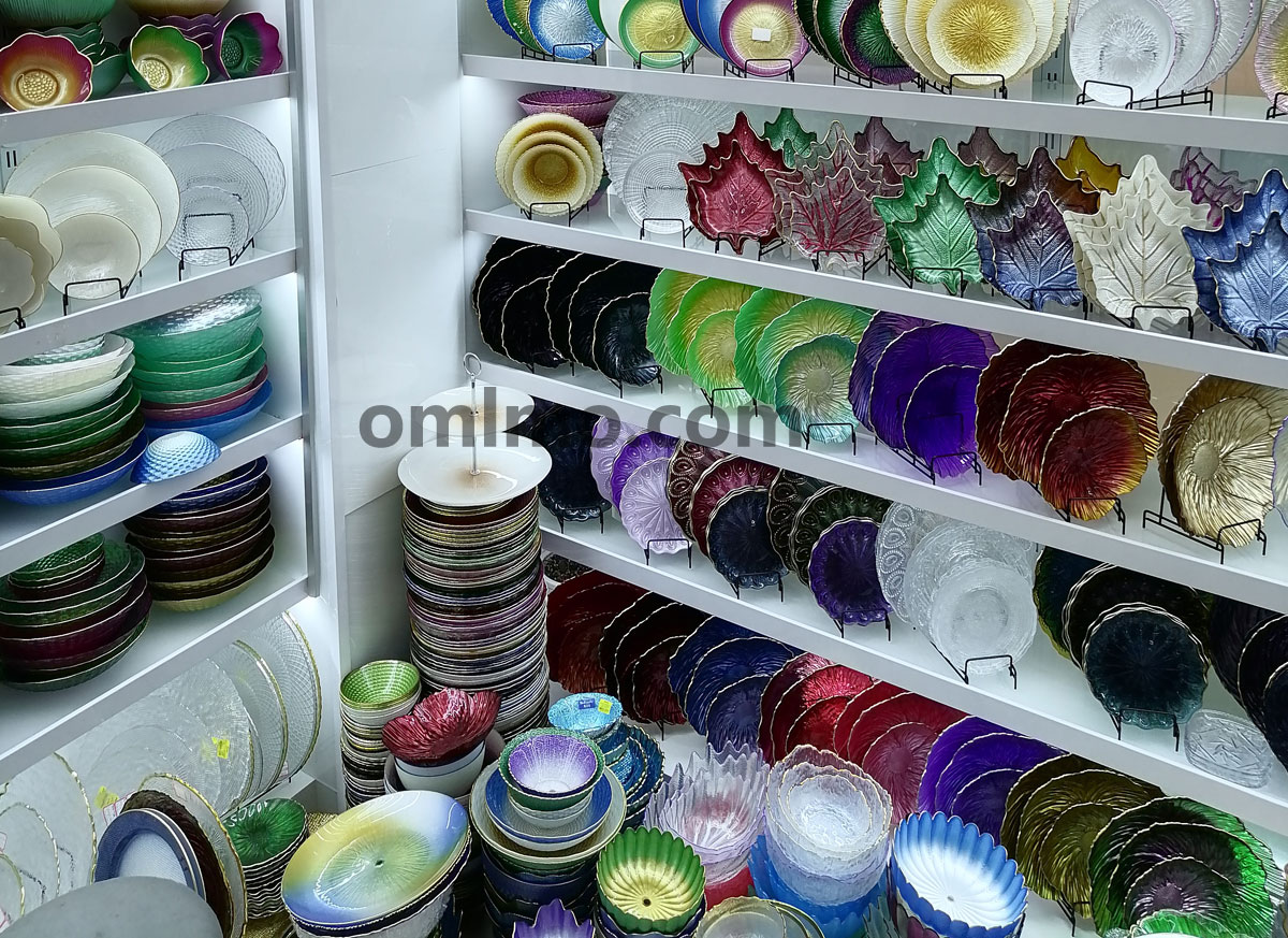 BA-685 Melamine Plastic Round Iridescent Gradient Plate Set Multi-Color wholesale product photo